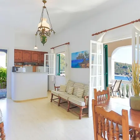 Evanna House In Saint Stephanos *