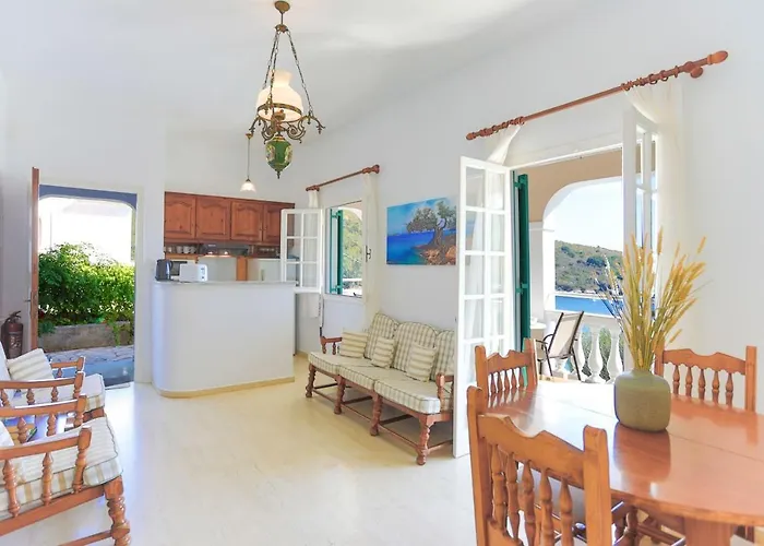 Evanna House In Saint Stephanos *